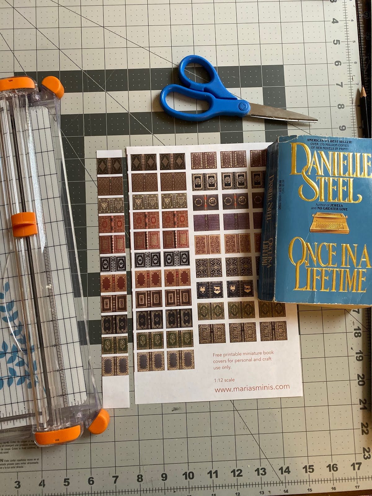 How To Make Miniature Antique Books And Free Printable How To Make Miniature Antique Books And Free Printable